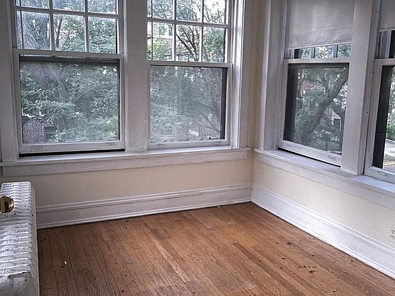 5th image of 1223 W North Shore Ave APT 1E