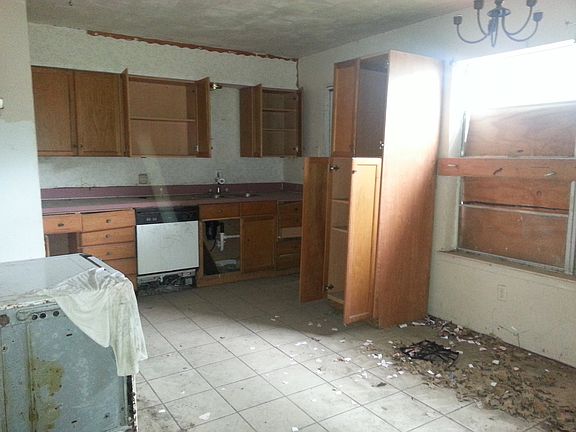 5th image of 14306 Marsha Dr