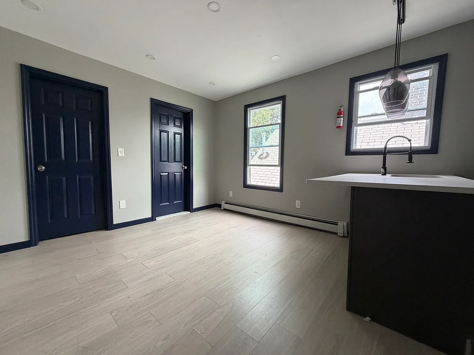 2 bed, 850 sqft, $1,750 — Photo 3
