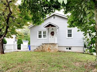 15 Crescent Ave, Totowa Boro, NJ 07512