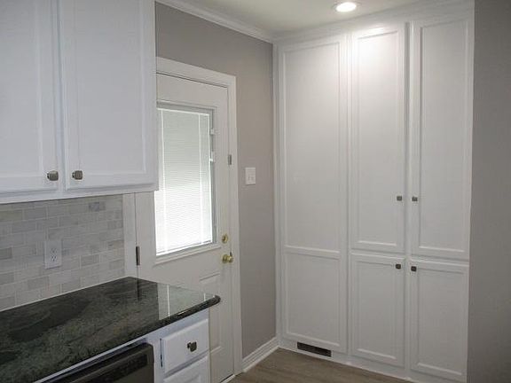 4th image of 5506 Martel Ave