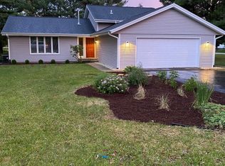 4203 Montclair Rd, Roscoe, IL 61073