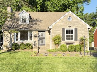 112 Holley Rd, Lyndon, KY 40222