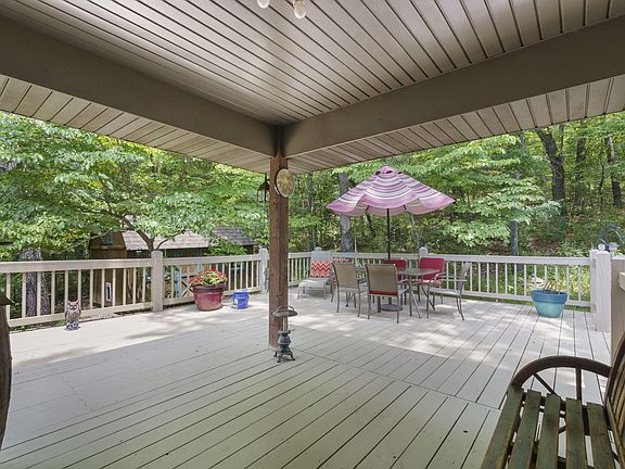 3rd image of 149 Canyon Forest Way