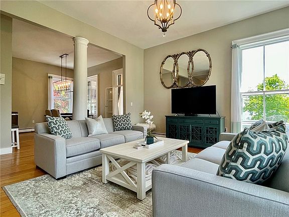 5th image of 541 Bellevue Ave APT 4