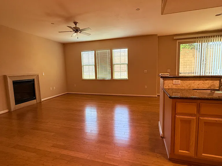 5301 E Commerce Way #11103 — Photo 6