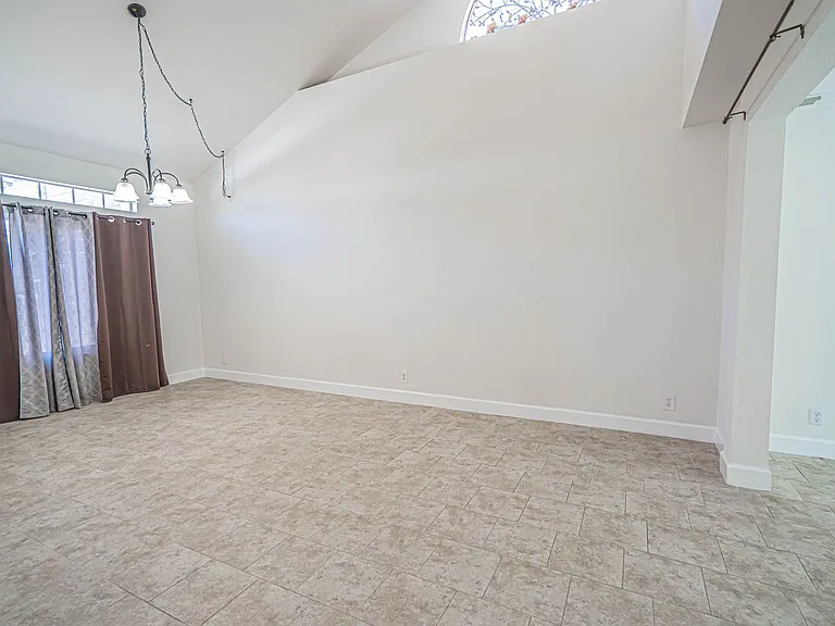 27727 Spandau Dr — Photo 4