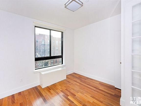 4th image of 829 Jefferson Ave #3D