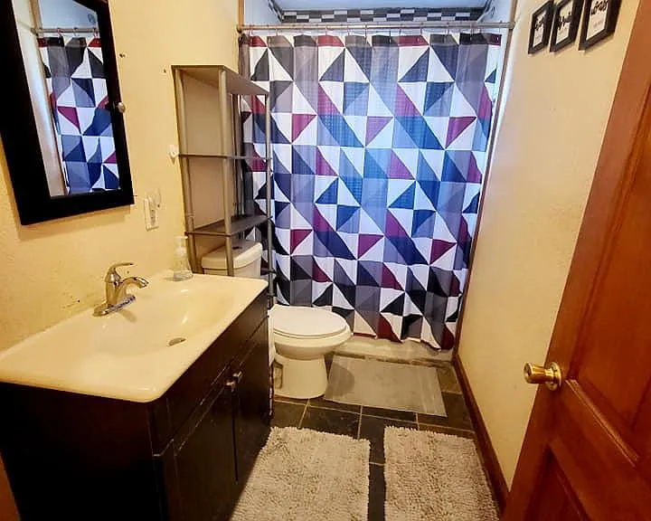 1546 Locust St — Photo 14