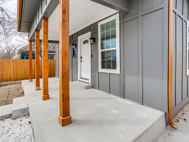 1527 NW 1st St — Photo 58