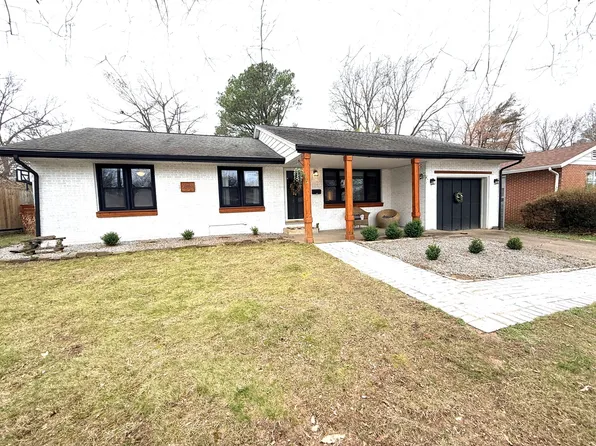 400 S Orchard Dr, Carbondale, IL 62901