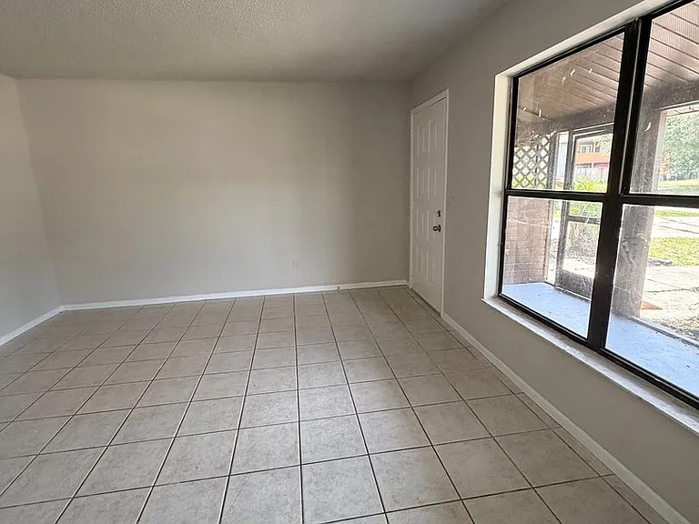 5483 Decatur St — Photo 6