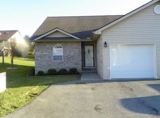 343 Sunset Dr, Beckley, WV 25801