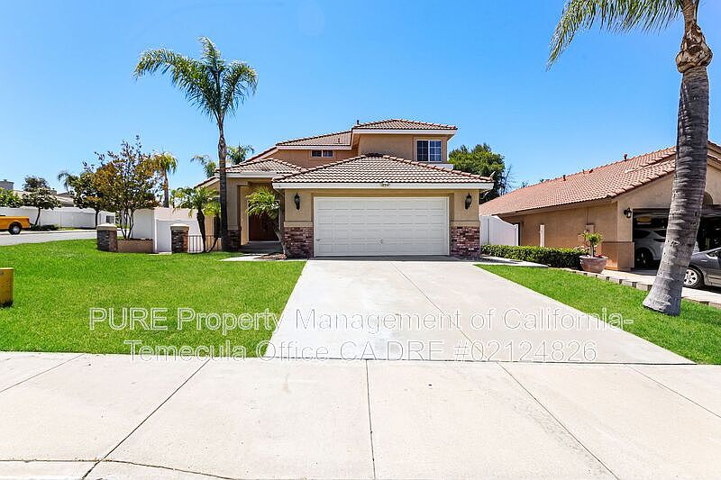 1st image of 44709 Lorraine Dr