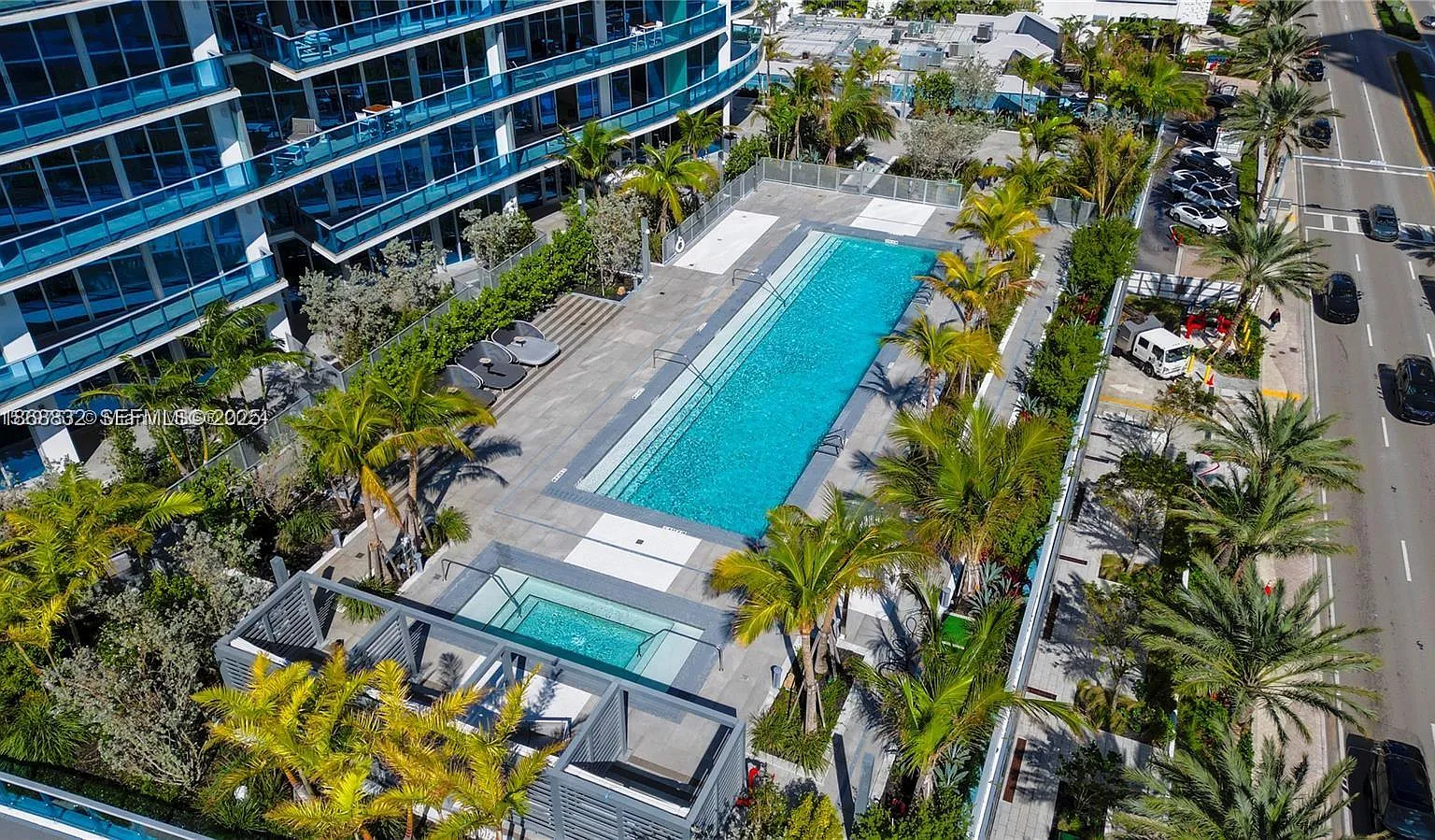 2 bed, 2.5 bath, 1391 sqft, $9,000 — Photo 3