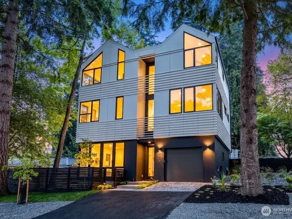 2011 NE 123rd Street, Seattle, WA 98125