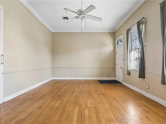 3rd image of 4517 Annunciation St