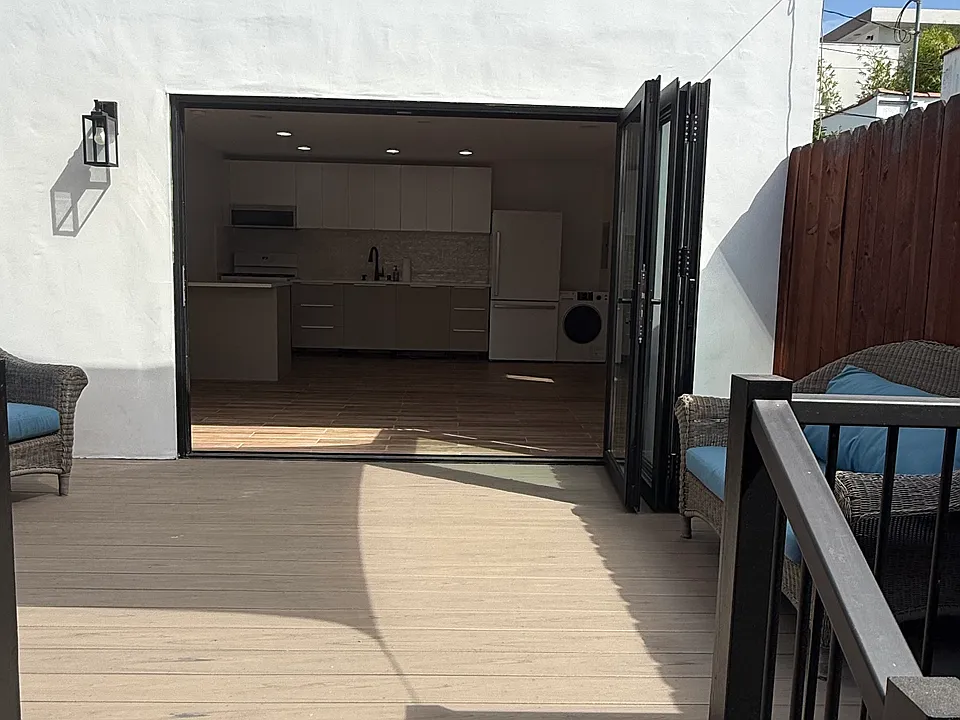 845 N Kilkea Dr #1