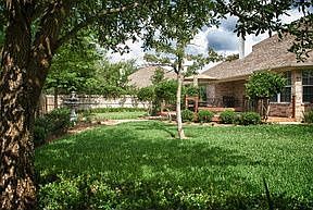 4th image of 3904 Park Hurst Dr