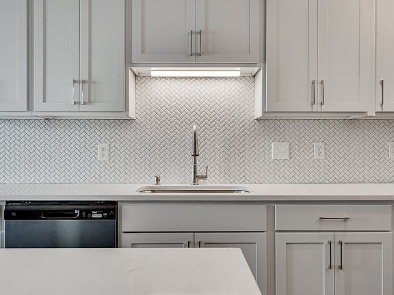 4th image of 220 E River Pkwy #301