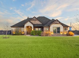 331 Crosswind Dr, Waxahachie, TX 75167