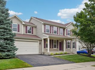 586 Wexford Dr, Elgin, IL 60123