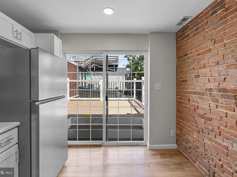 1305 Light St #2 — Photo 19