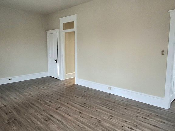 4th image of 256 S Market St APT 202