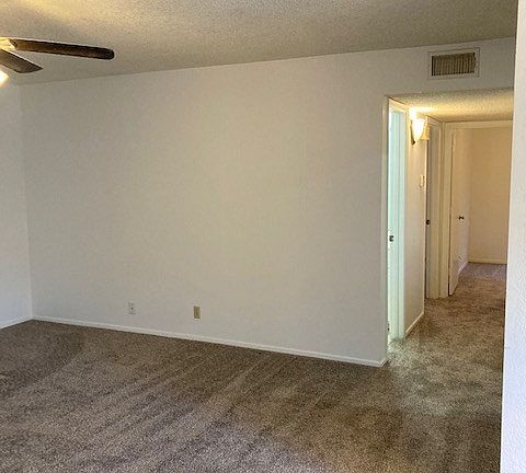 4th image of 4808 Country Club Dr