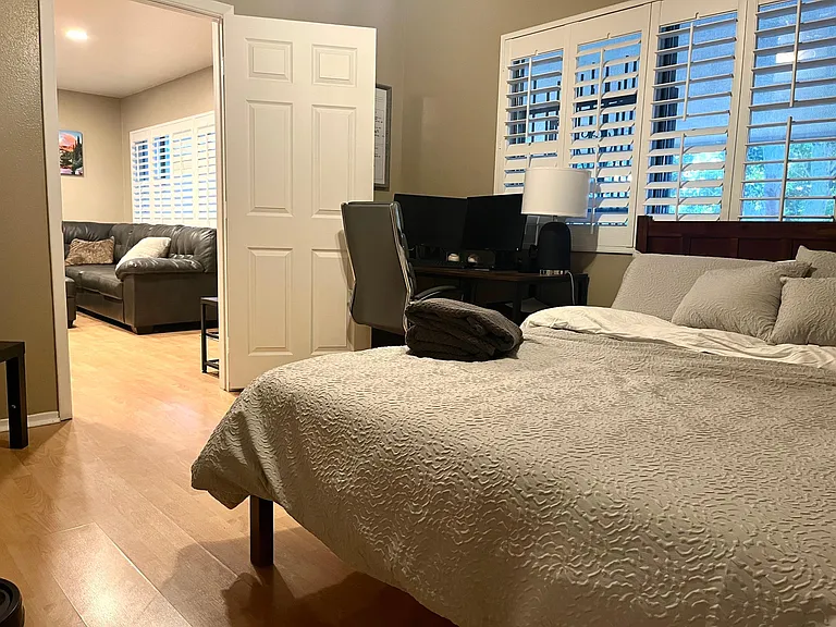 721 E Montebello Ave #213 — Photo 18
