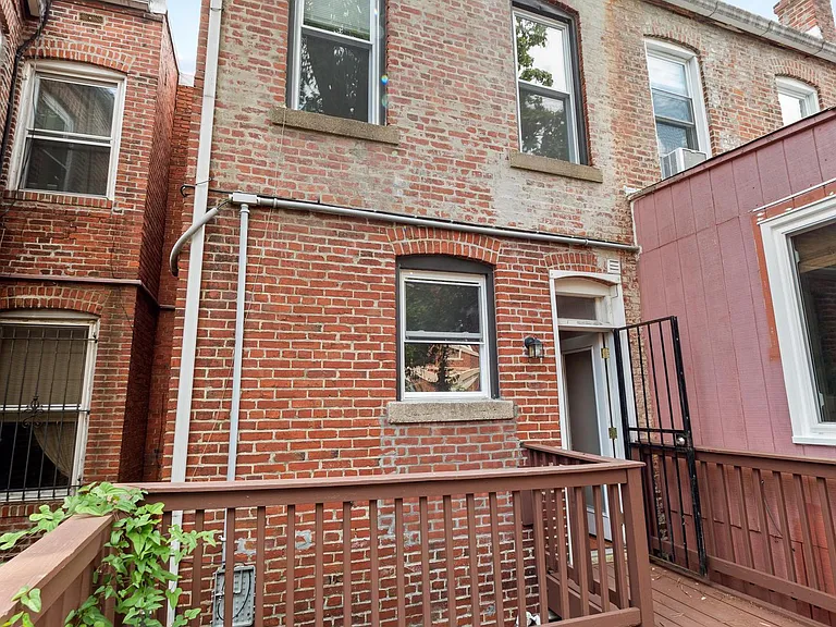 155 U St NW — Photo 16