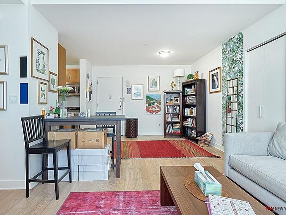 4th image of 450 W 17th St APT 927