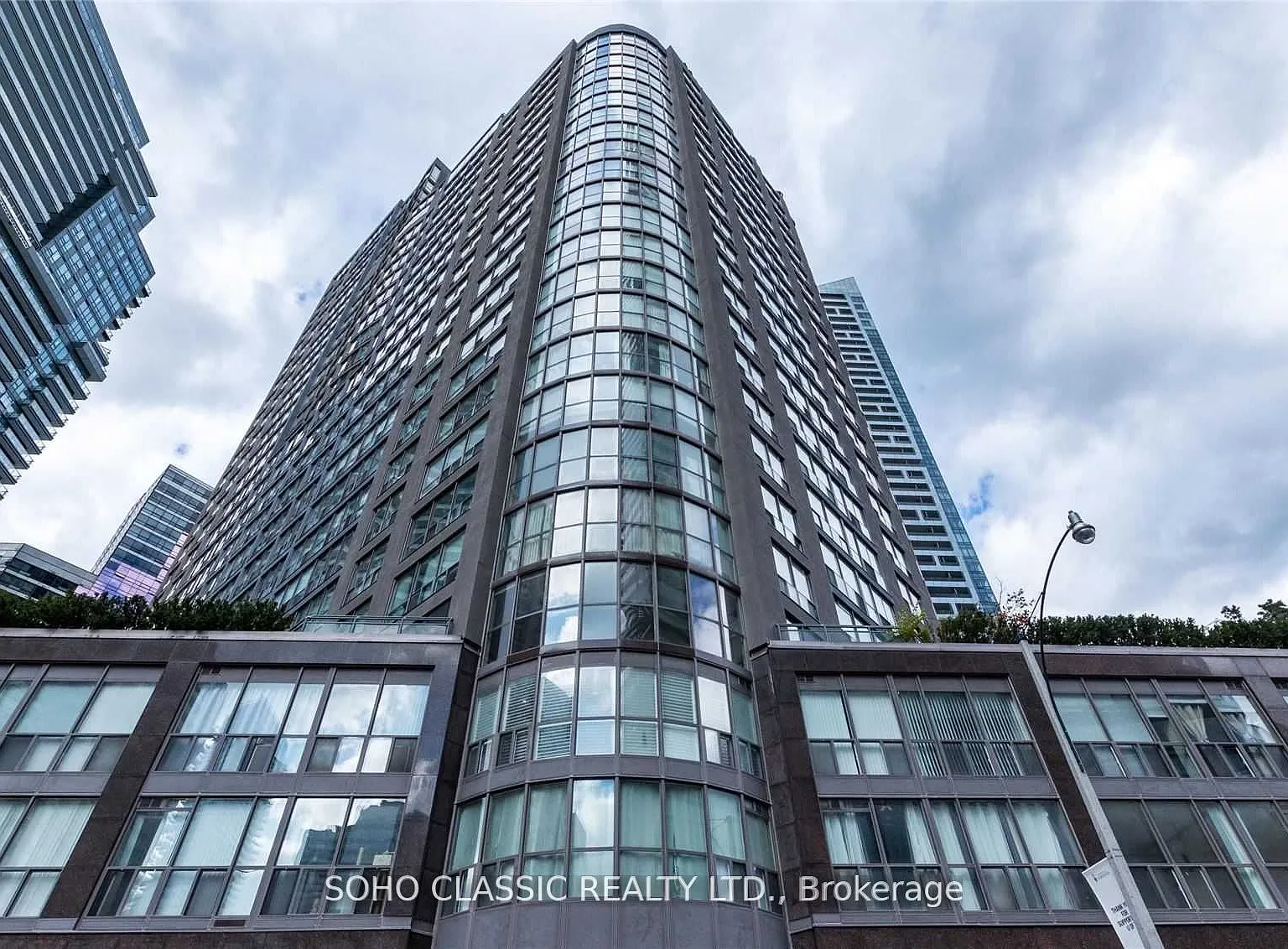3 bed, $3,890 — Photo 2
