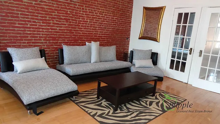 Rented by Bapple | media 80