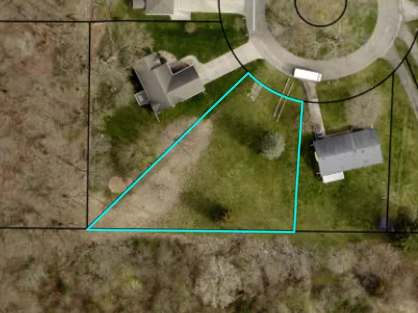 3384 Circle Dr, Saint Joseph, MI 49085