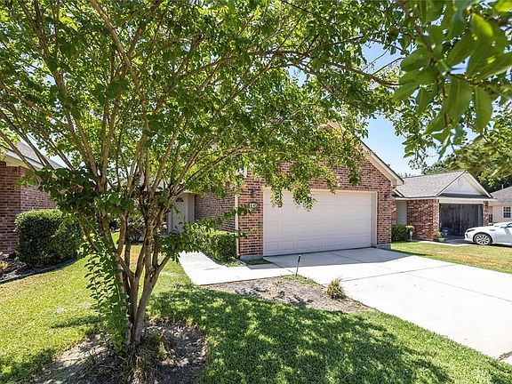 2nd image of 119 Golfview Dr