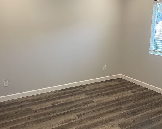 4th image of 2630 N Brighton St