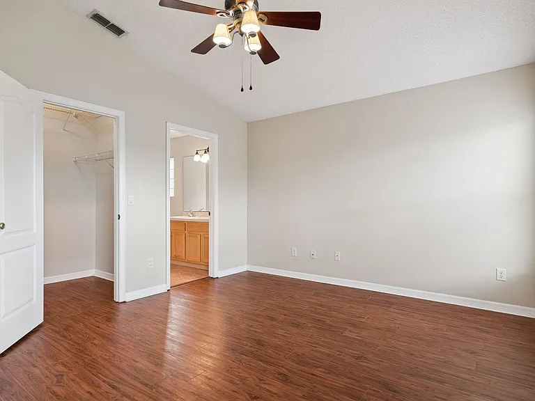 13831 Guildhall Cir — Photo 9