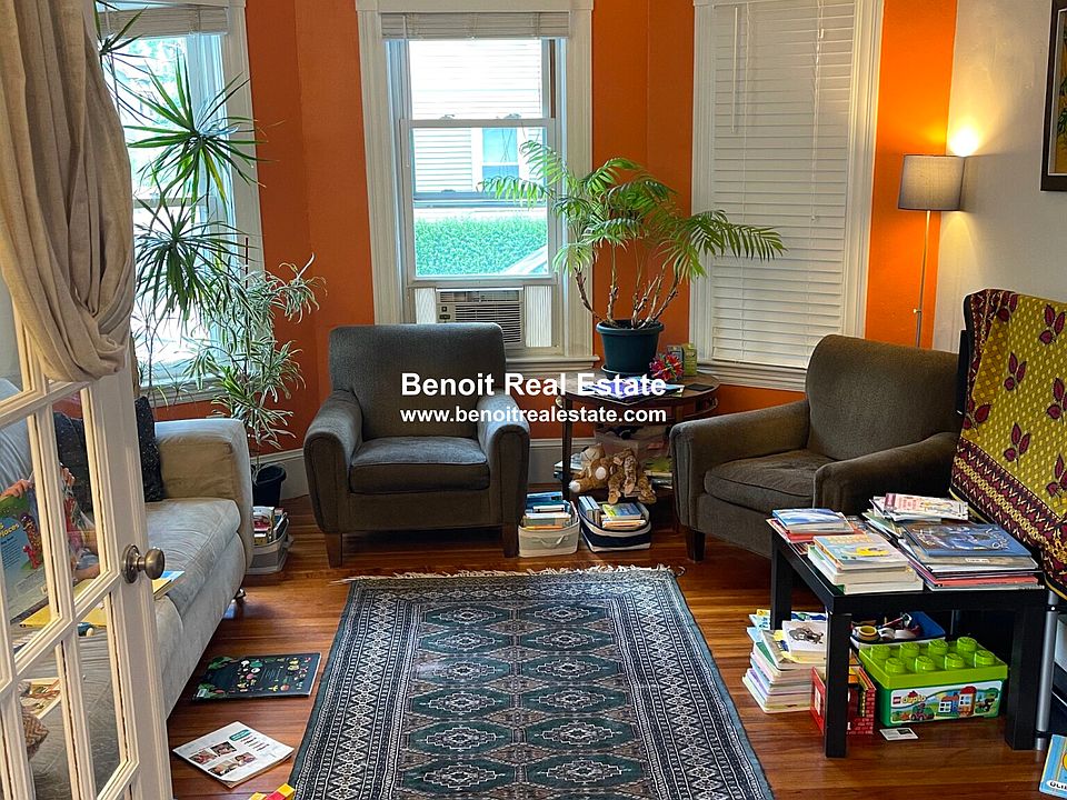 1st image of 129 Dudley St #1