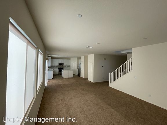 5th image of 13015 Oakwood St