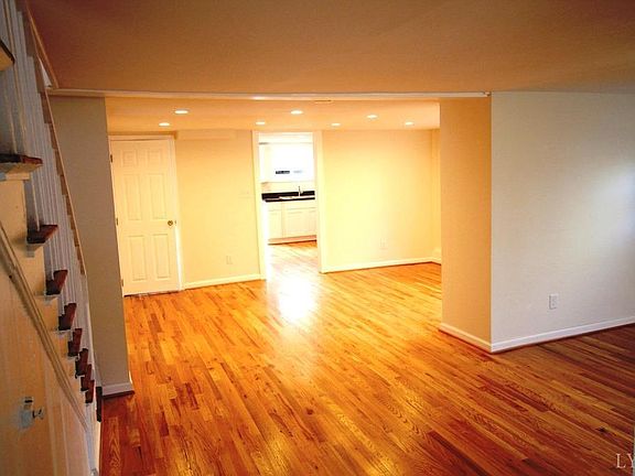 3rd image of 604 E Main St