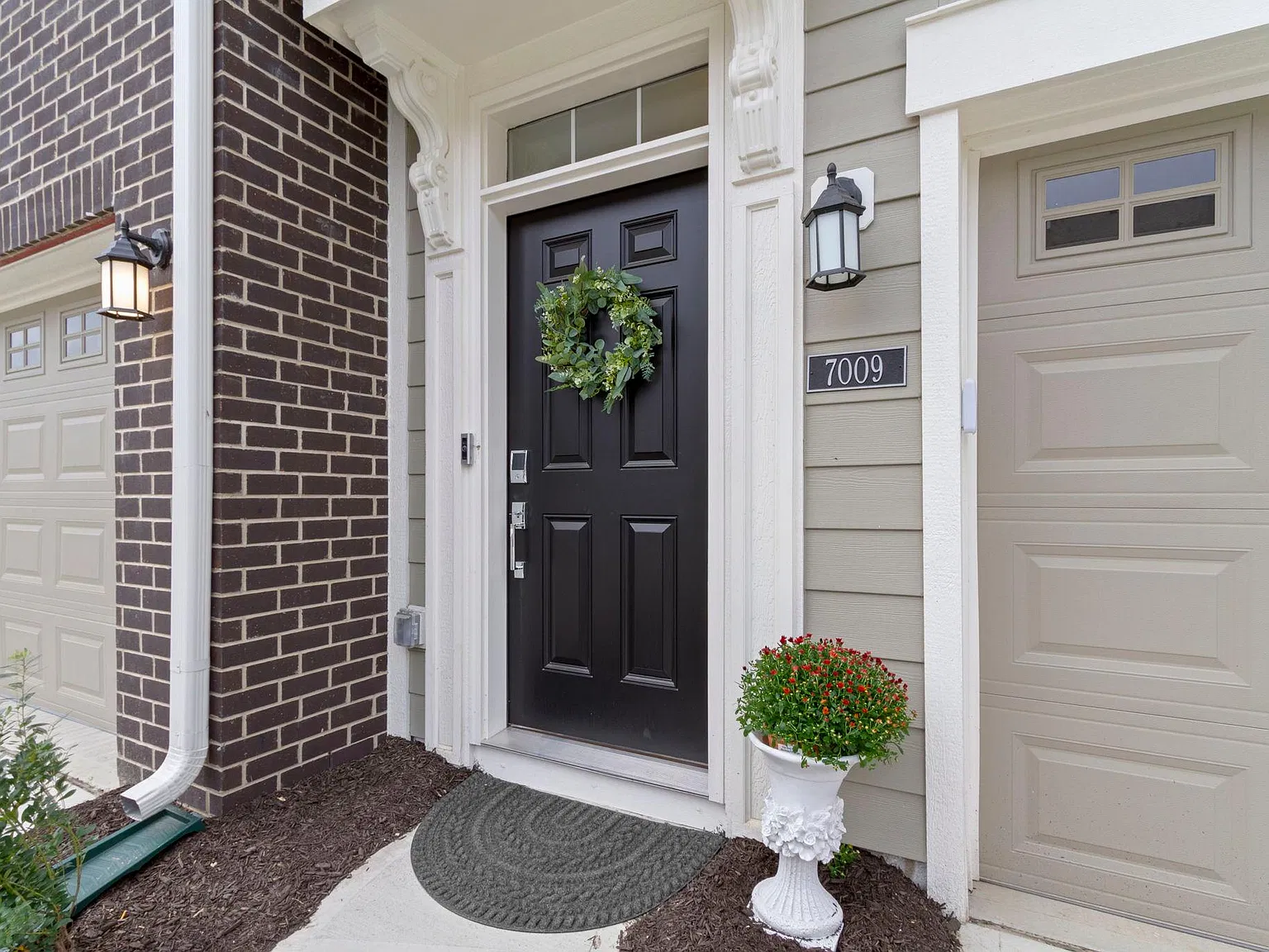 4 bed, 3.5 bath, 2346 sqft, $2,695 — Photo 4
