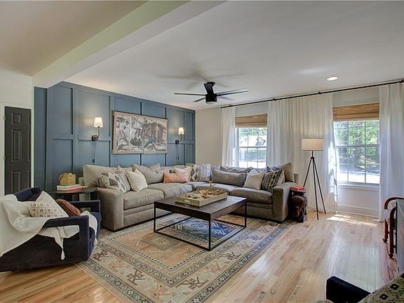 5th image of 604 Green Valley Dr SE