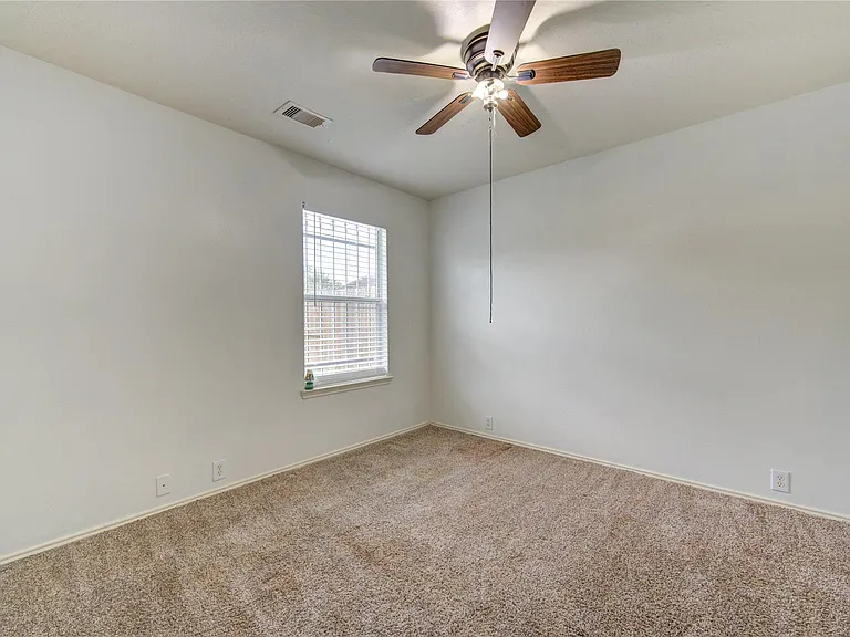 14027 Coveney Dr — Photo 35