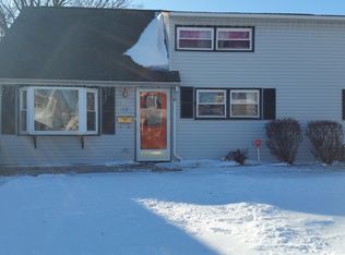 77 Mulberry St, Carteret, NJ 07008