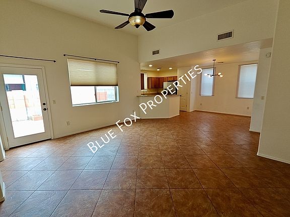 3rd image of 1292 S Paseo Luna Blanca