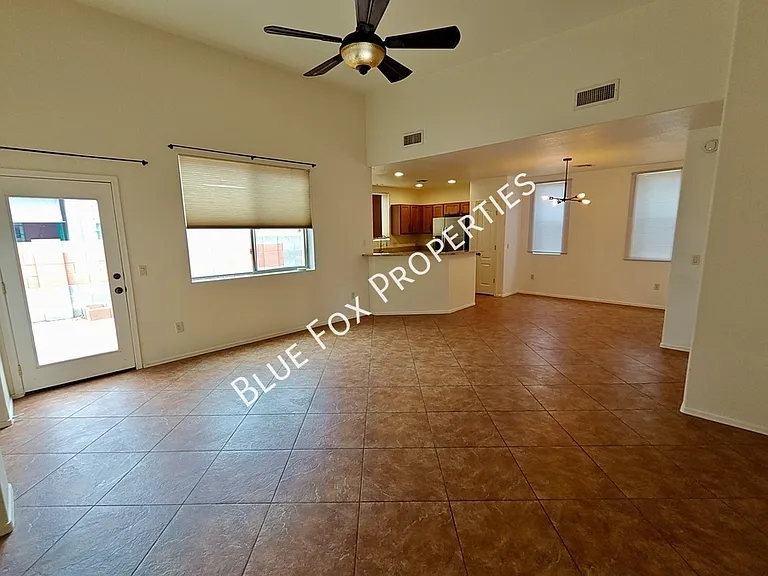 1292 S Paseo Luna Blanca — Photo 3