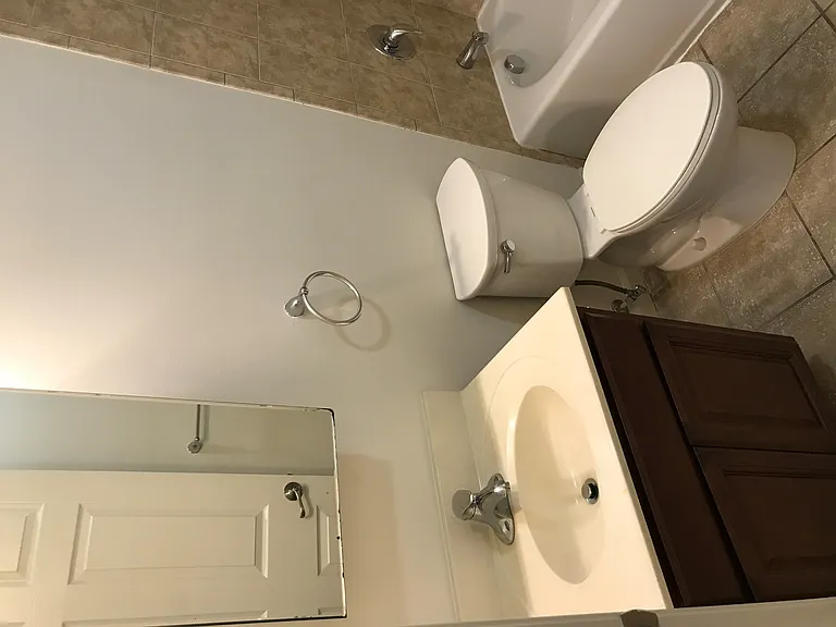 622-624 E Jersey St #203 — Photo 7