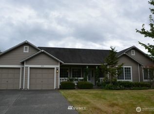 3230 Lois Ln, Enumclaw, WA 98022