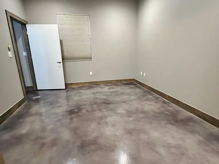 1542 N Alamo St #104 — Photo 11